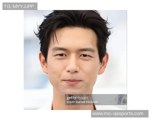 收到印自己名字的皇马10号球衣,演员李现:HalaMadrid 收到印自己名字的皇马10号球衣,演员李现:HalaMadrid