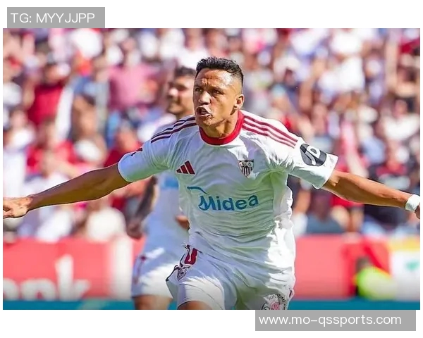 莱万：赛前准备中有很多地方没有做好；比赛场地简直像溜冰场——从失误到升级的训练场景