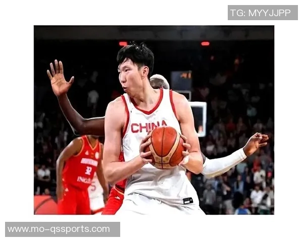 阿联微博激励小丁周琦网友：阿联眼中满满是爱